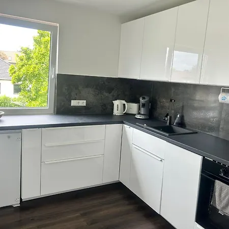 Schoenes Mit Dachterrasse Апартаменты *