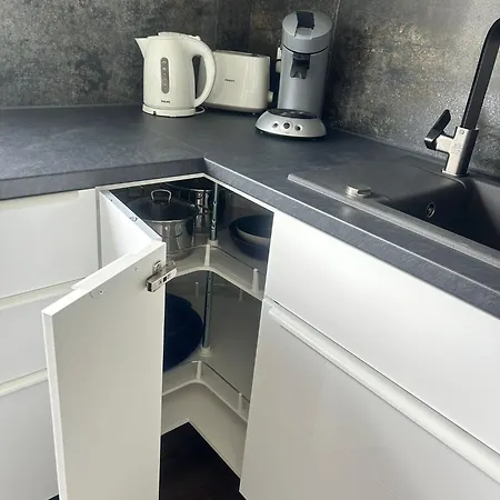 شقة Schoenes Mit Dachterrasse *