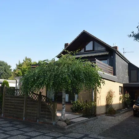 Апартаменты Schoenes Mit Dachterrasse *
