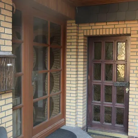 Schoenes Mit Dachterrasse Апартаменты *