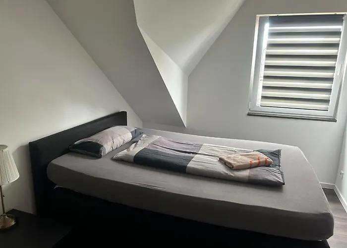 Lejlighed Schoenes Mit Dachterrasse *